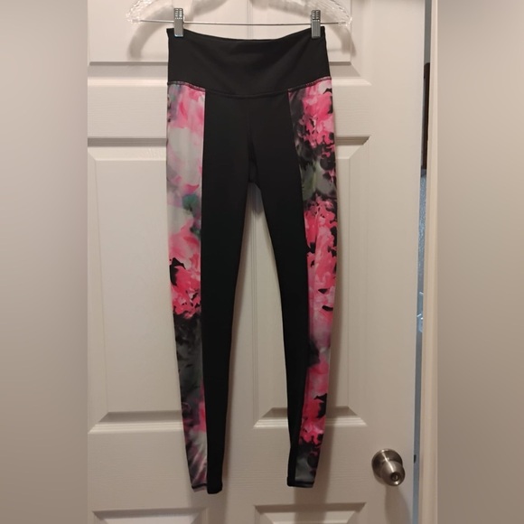 Bundle of (8) Athleta Leggings Size XS Cropped and Full Length - Picture 4 of 16